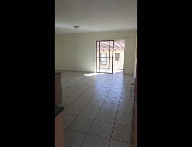 3 BEDROOM APARTMENT FOR SALE IN GROBLERPARK